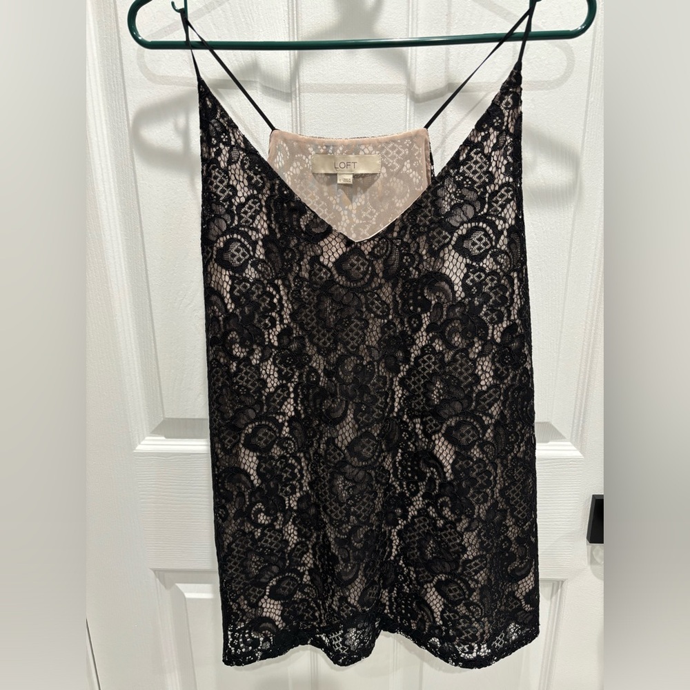 Loft Women’s Lace Top. Size L